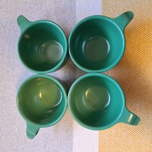 Set of 4 vintage Rainbowear mugs